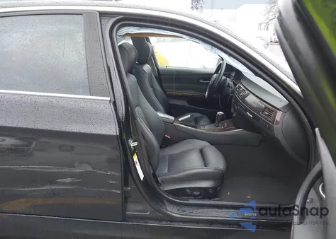 2006 BMW 330I z USA, uszkodzony, nr VIN WBAVB33566PS17641